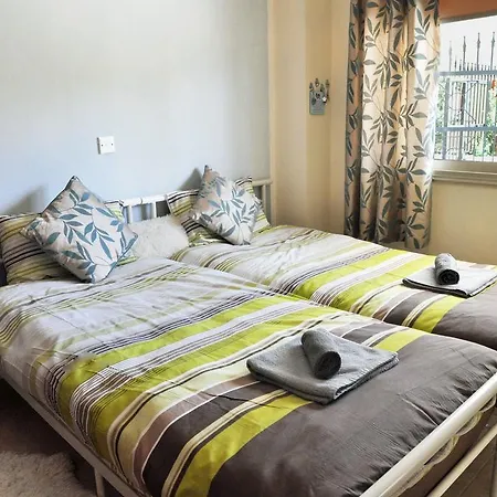 Aphrodite Apartment *