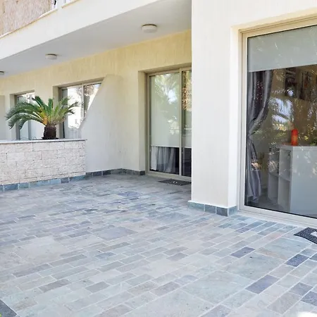 Aphrodite Apartment